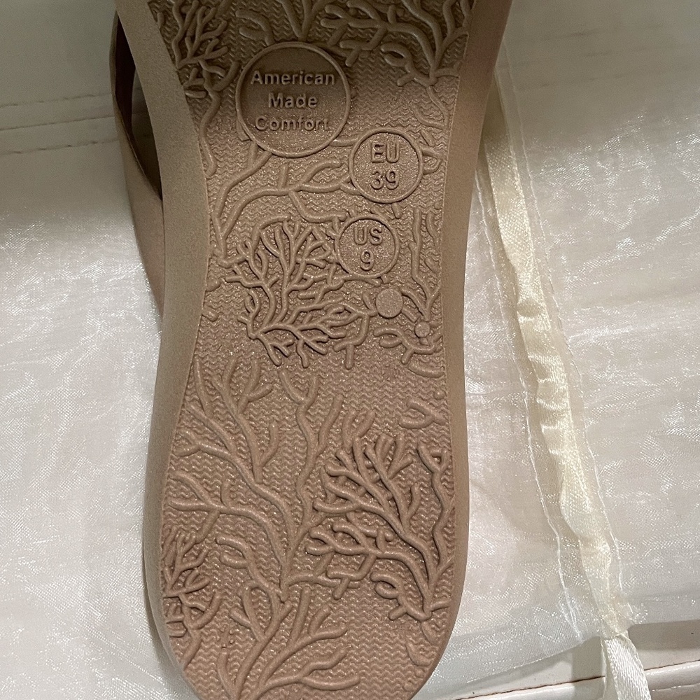 OKA-B Sandals - Picture 6 of 6